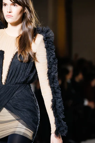 Look 38